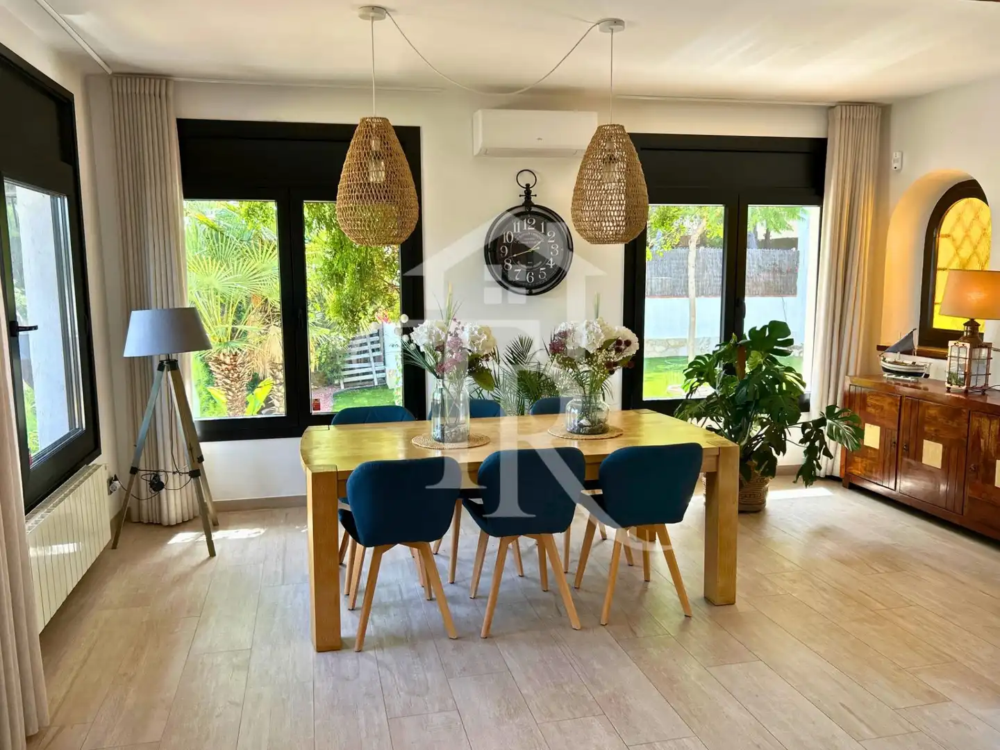 Dining room of Houses for sale in Roda de Berà  with Air Conditioner, Heating and Private garden