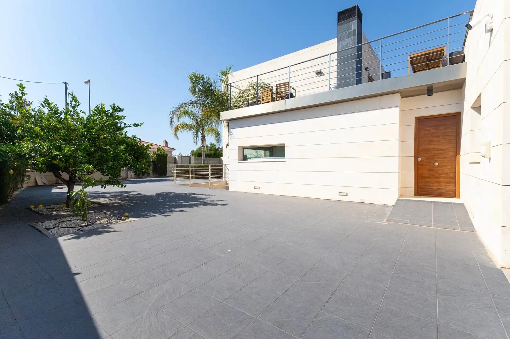 Terrassa de Casa o xalet en venda en Alicante / Alacant amb Aire condicionat, Calefacció i Jardí privat