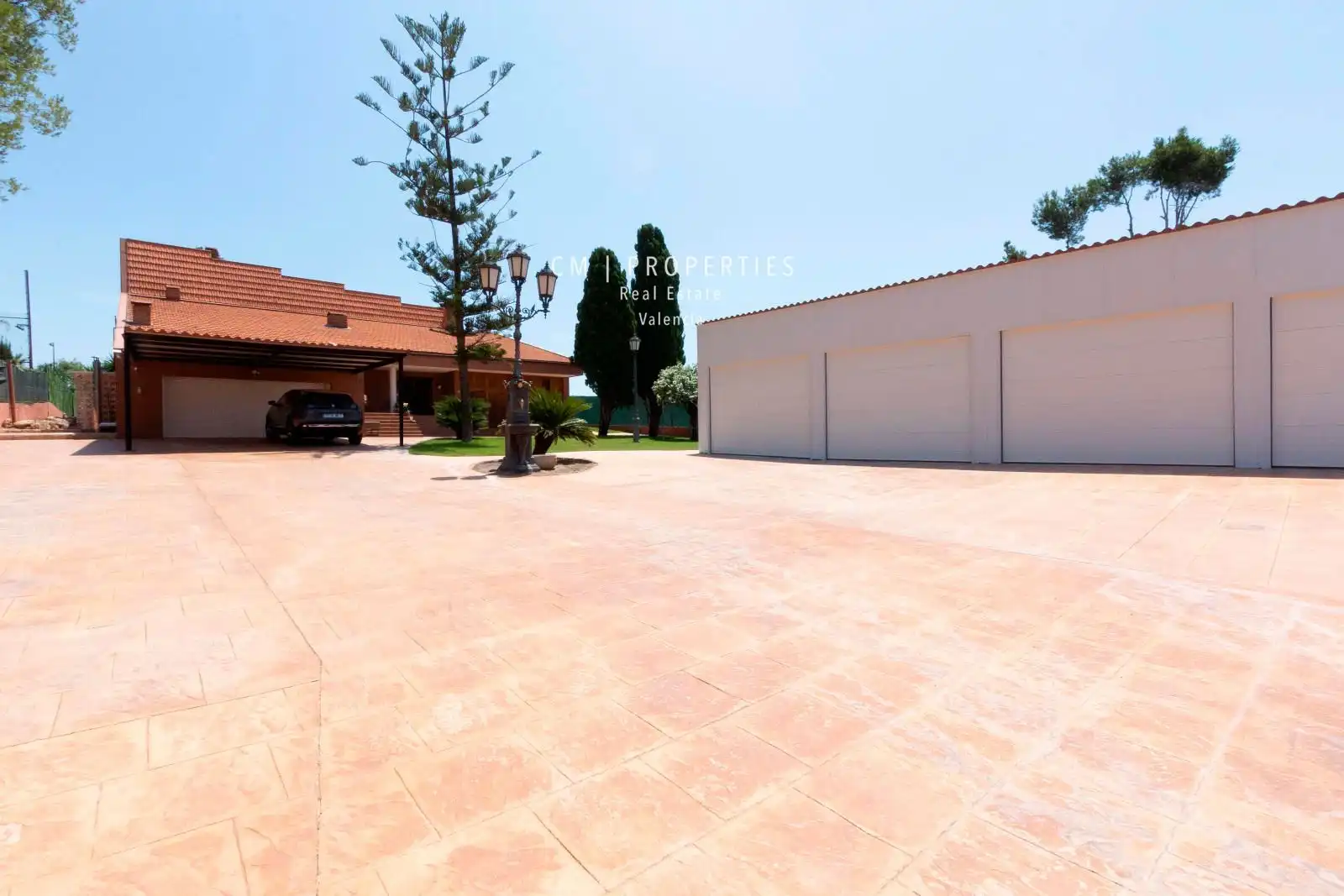 Vista exterior de Casa o chalet en venta en Paterna con Aire acondicionado, Calefacción y Piscina