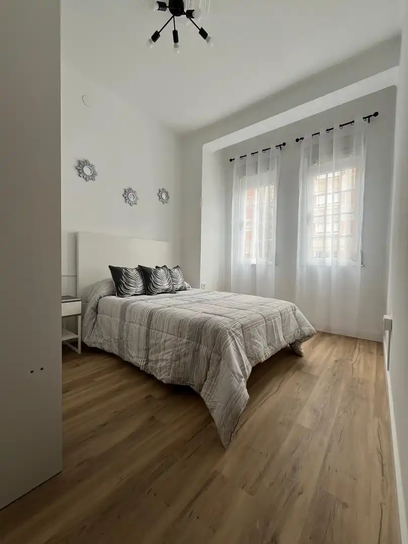 Bedroom of Flat for rent in Ferrol  with Heating