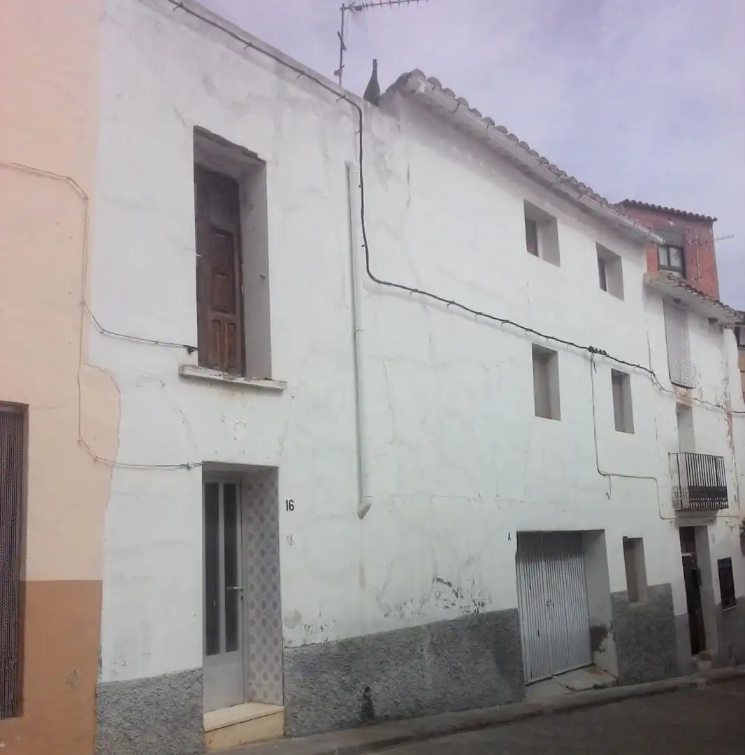 Vista exterior de Casa adosada en venda en Costur