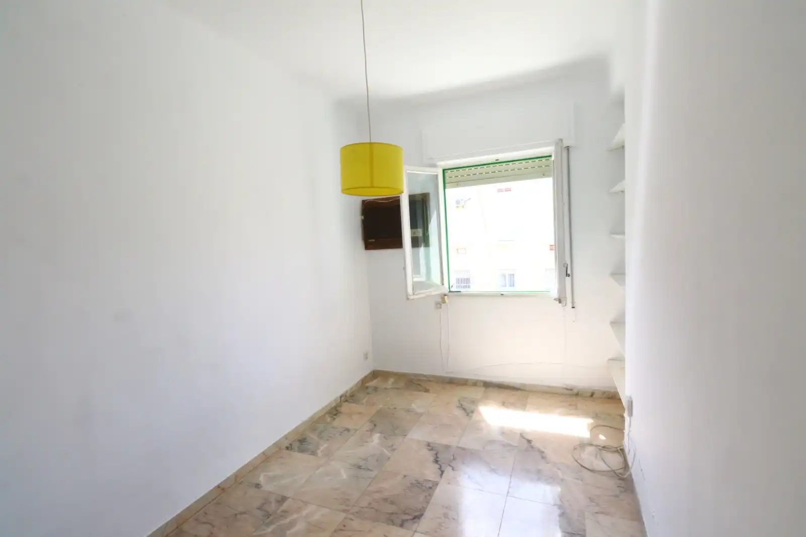 Habitación de Piso en venta en Sevilla con Terraza y Balcón
