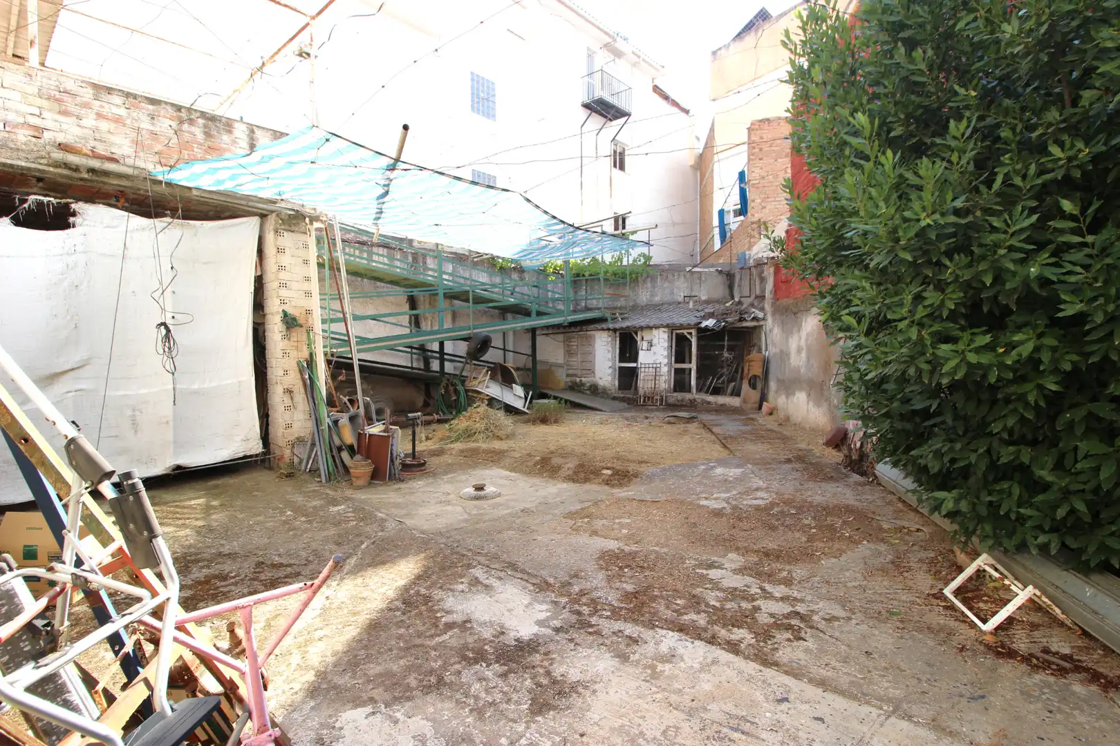 Buildings for sale in Armilla