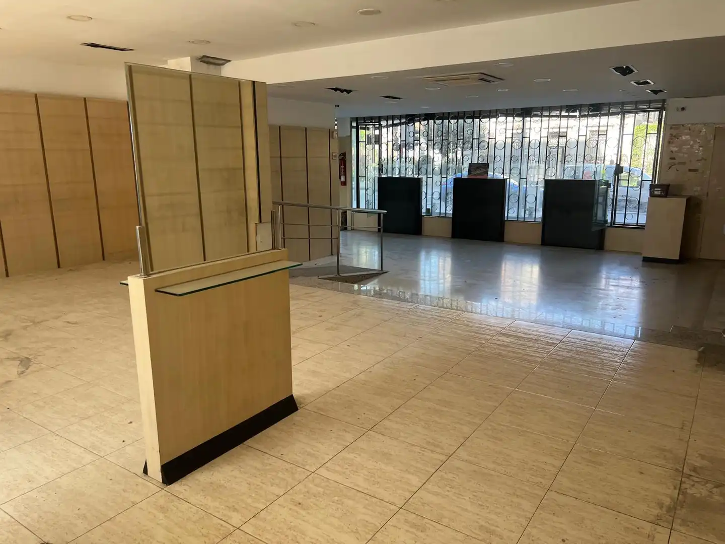 Local comercial en venta en Estació de França