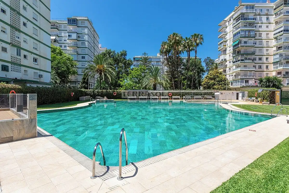 Piscina de Apartament en venda en Vélez-Málaga amb Aire condicionat, Calefacció i Jardí privat