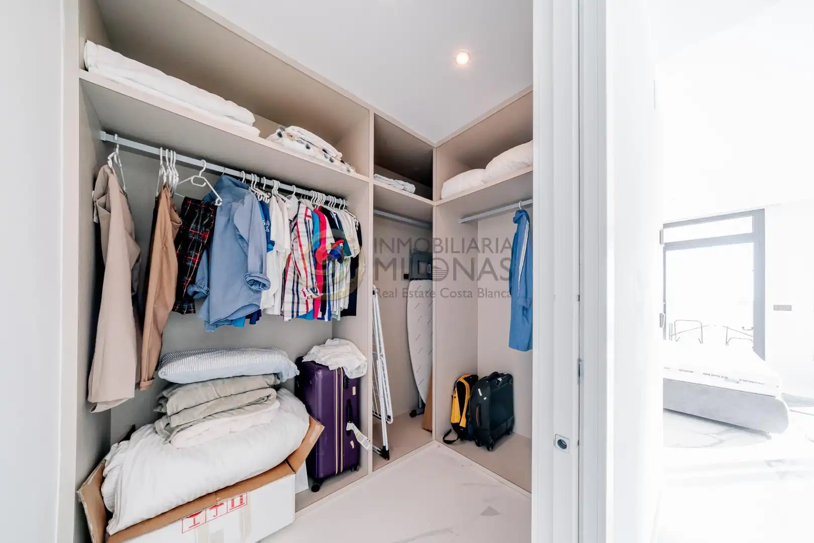 Dormitori de Apartament en venda en Benidorm amb Aire condicionat, Terrassa i Traster