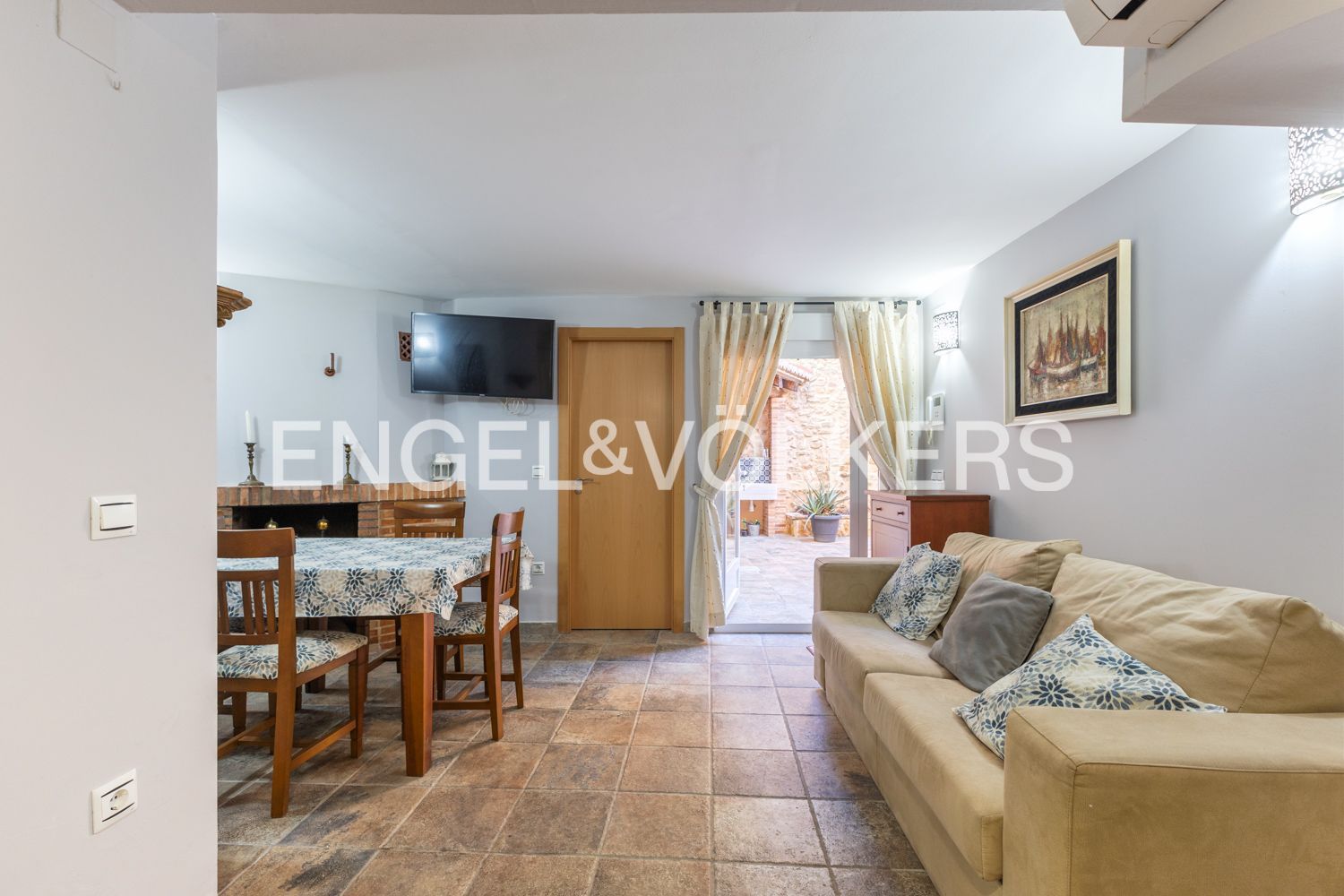 House or chalet for sale in Villar del Arzobispo  with Air Conditioner, Heating and Storage room