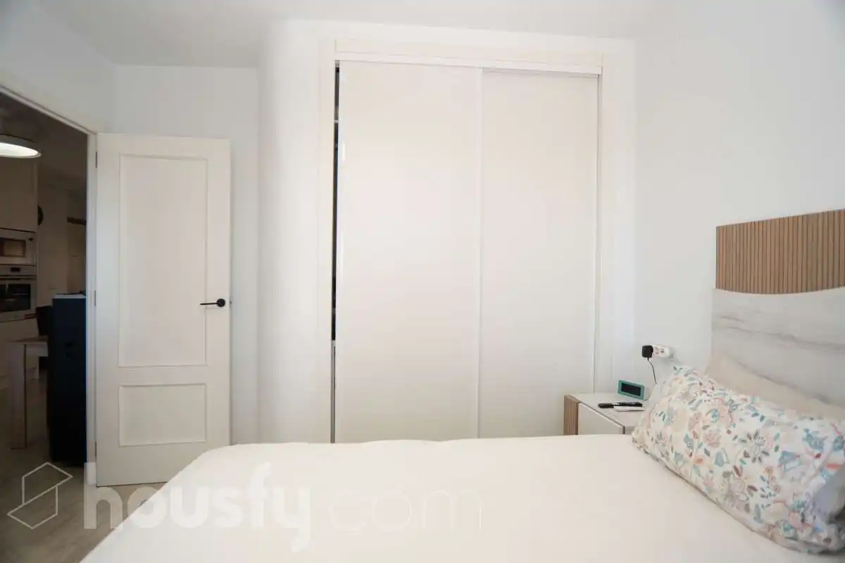 Flat with terrace for sale in Avenida de  Robleda ., imagen 16
