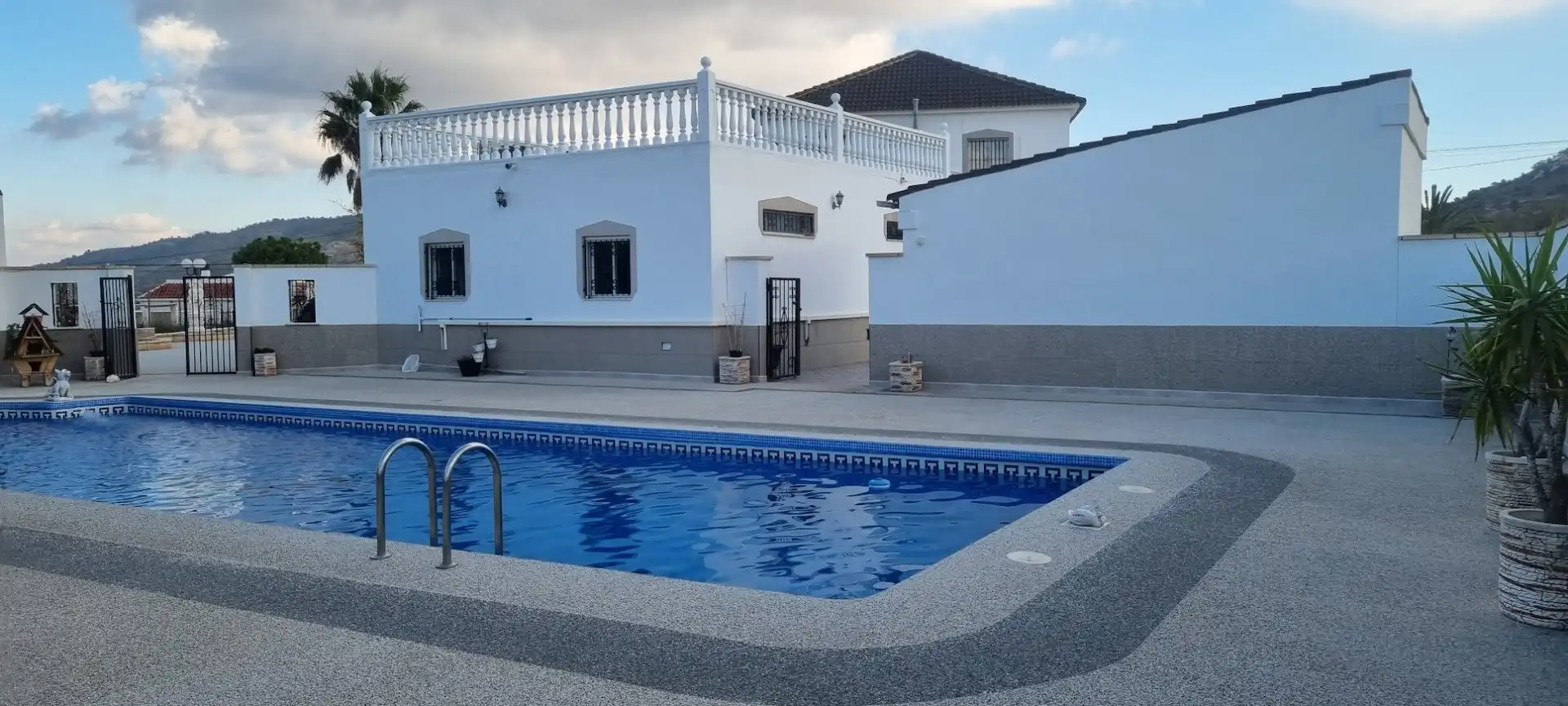 Piscina de Casa o xalet en venda en Hondón de los Frailes amb Jardí privat, Terrassa i Traster