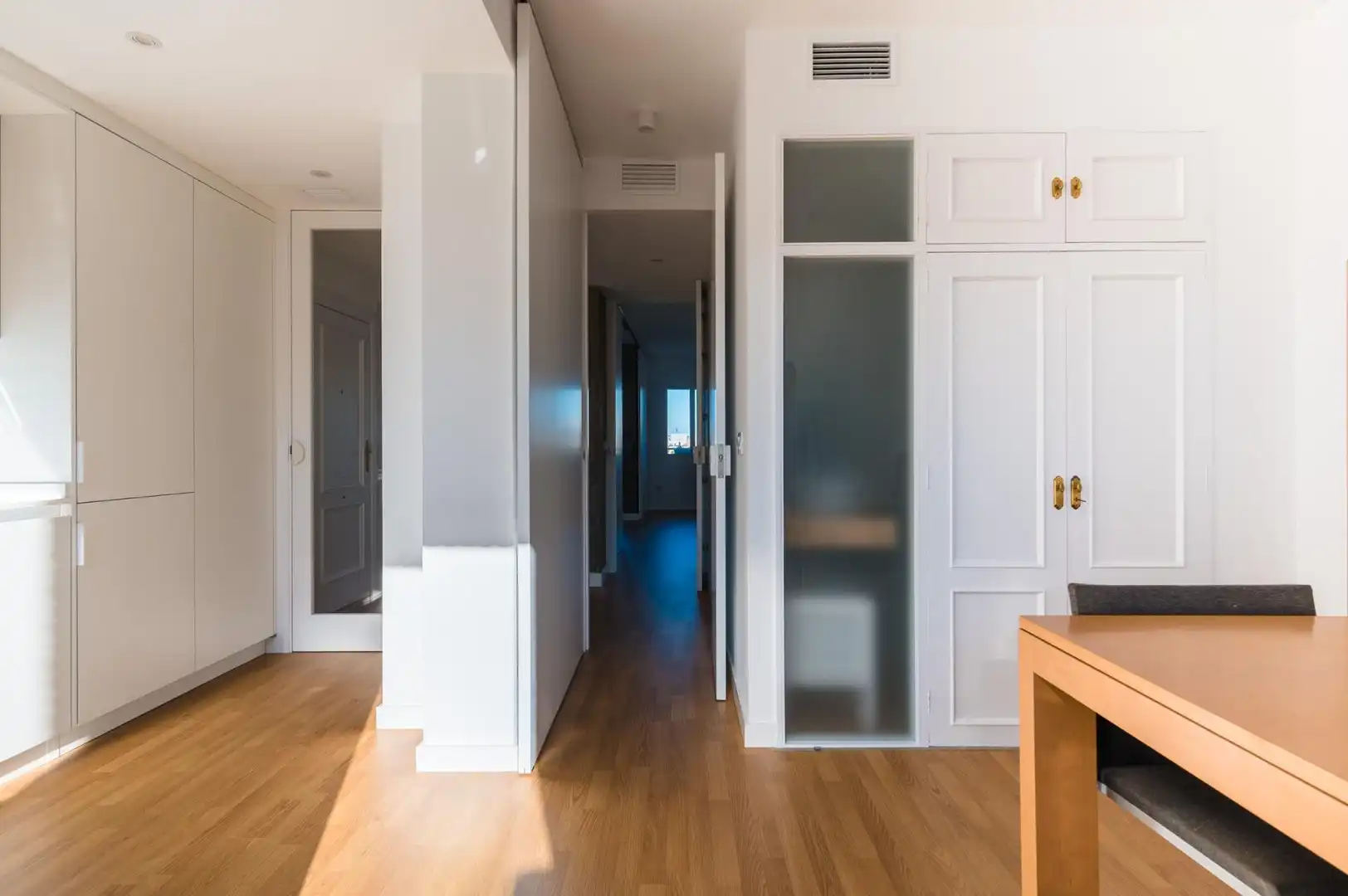 Flat for rent in Sevilla  with Air Conditioner and Furnished