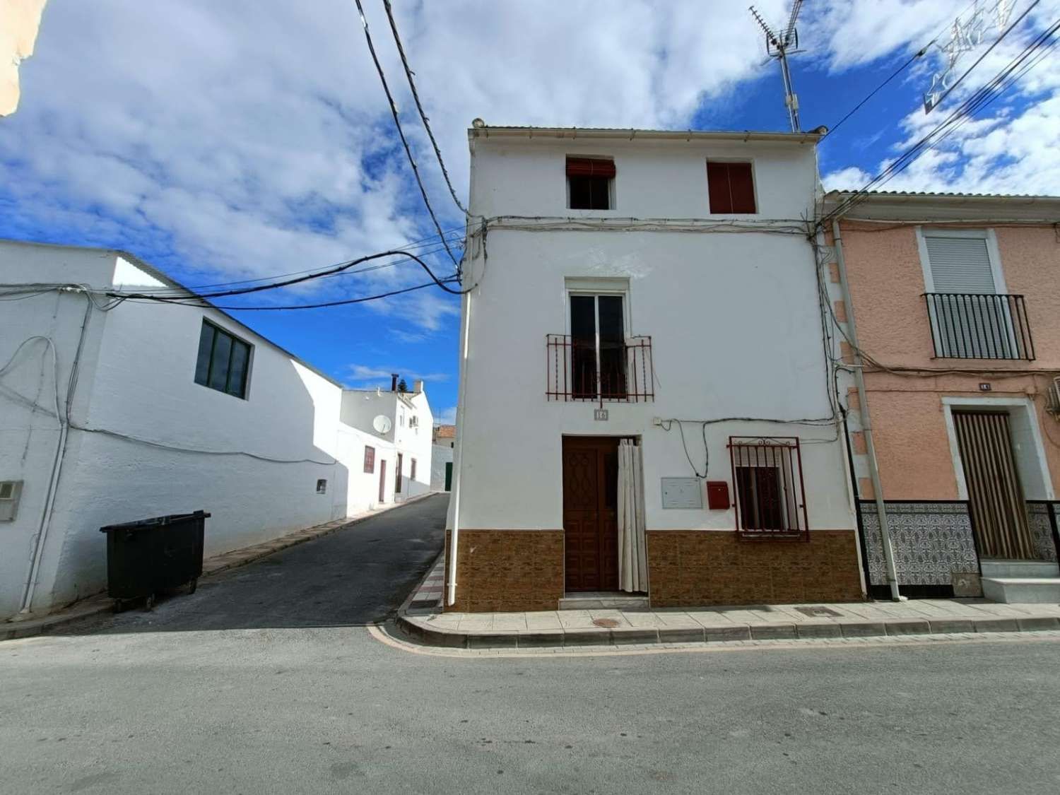 Vista exterior de Finca rústica en venda en Cacín amb Traster