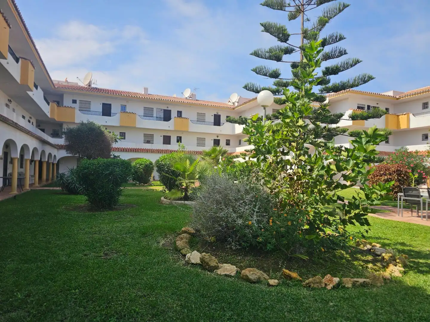 Bajo con piscina en venta en El Faro de Calaburra - Chaparral, imagen 40