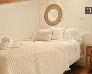 Bedroom of Flat to rent in  Madrid Capital  with Air Conditioner, Heating and Furnished