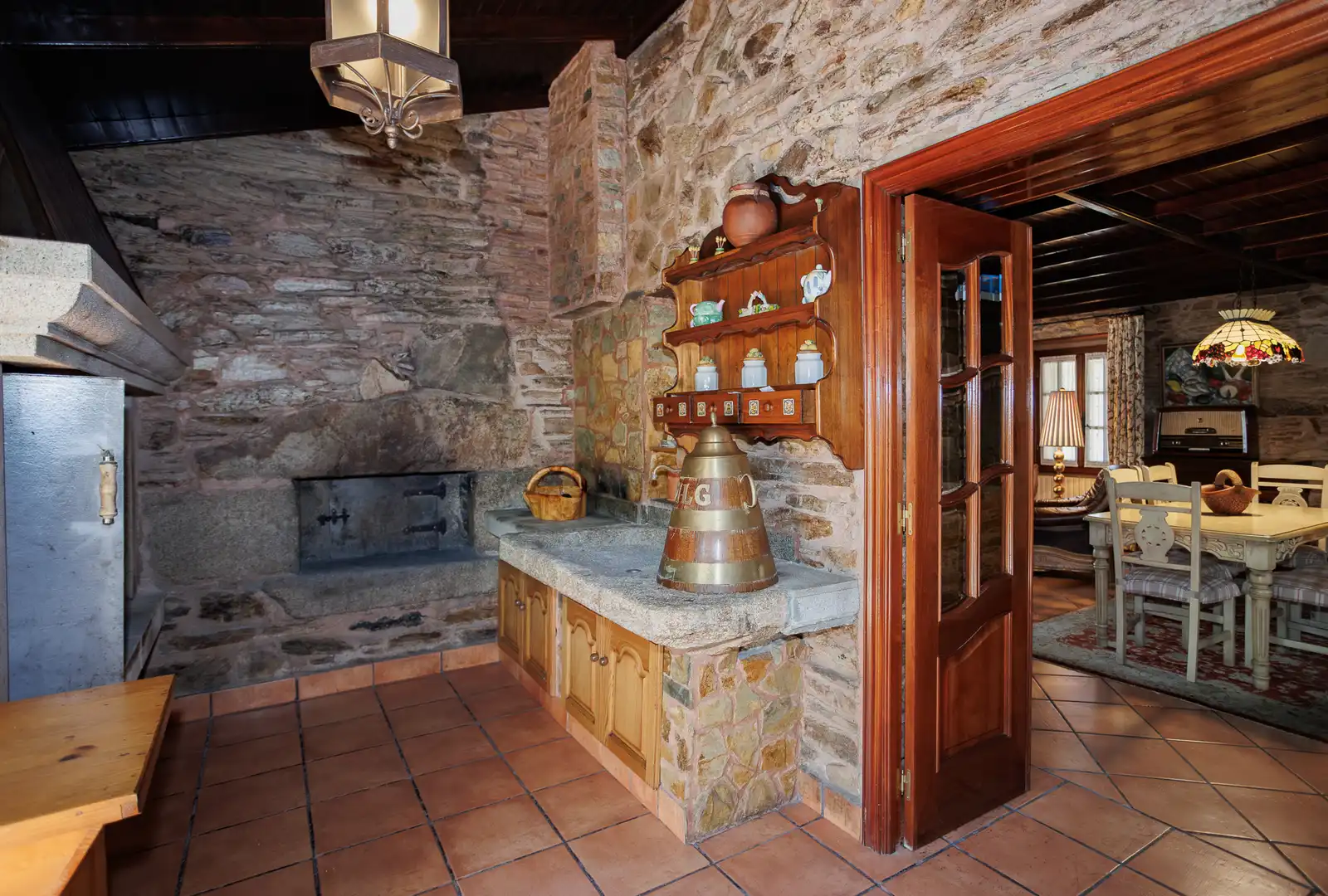Cocina de Finca rústica en venta en Cospeito con Piscina