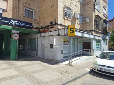 Local comercial en venda a Chapín - Campus Universitario - Navinco