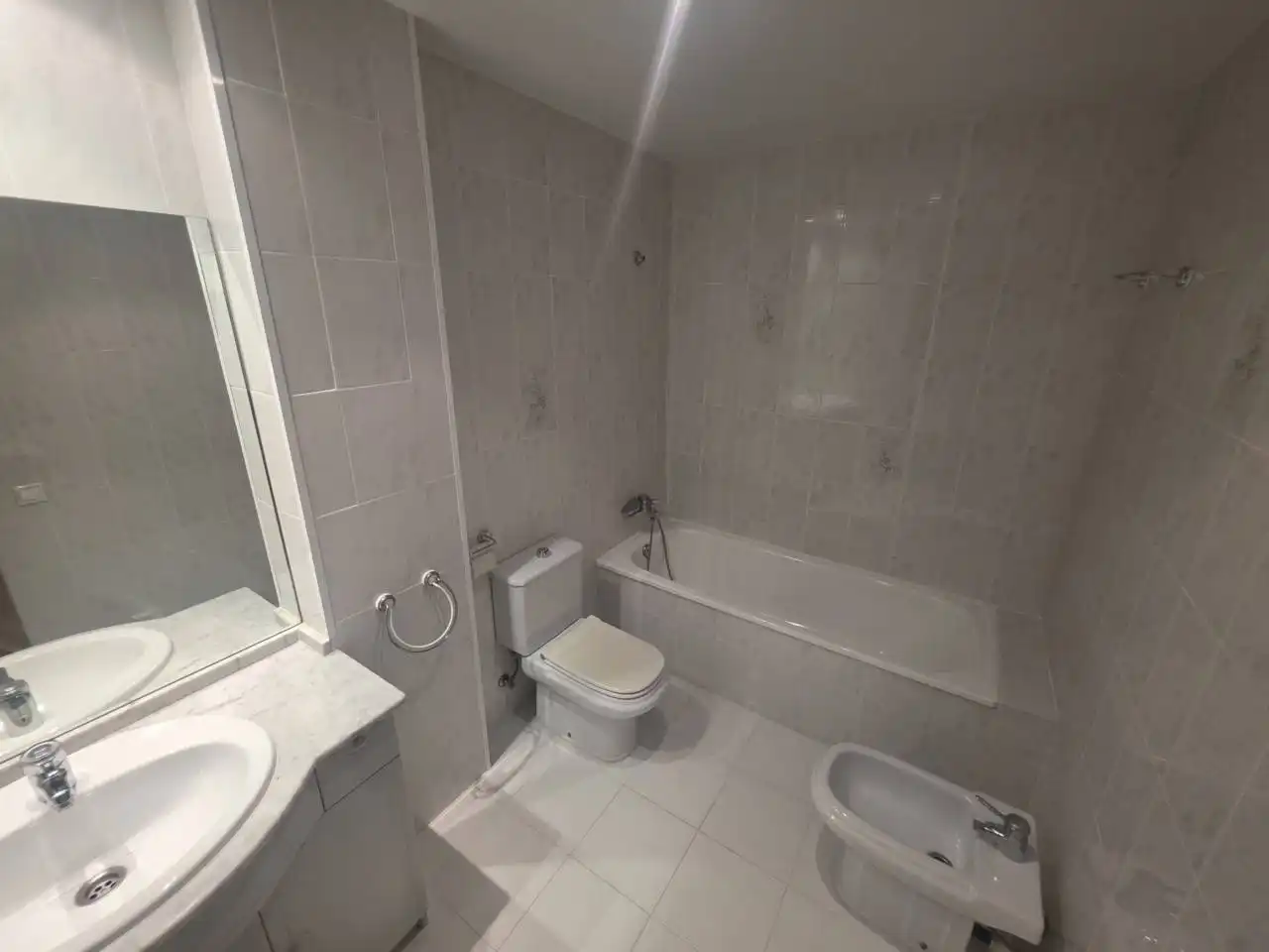 Badezimmer von Wohnung zum Verkauf in Manresa mit Klimaanlage, Heizung und Terrasse
