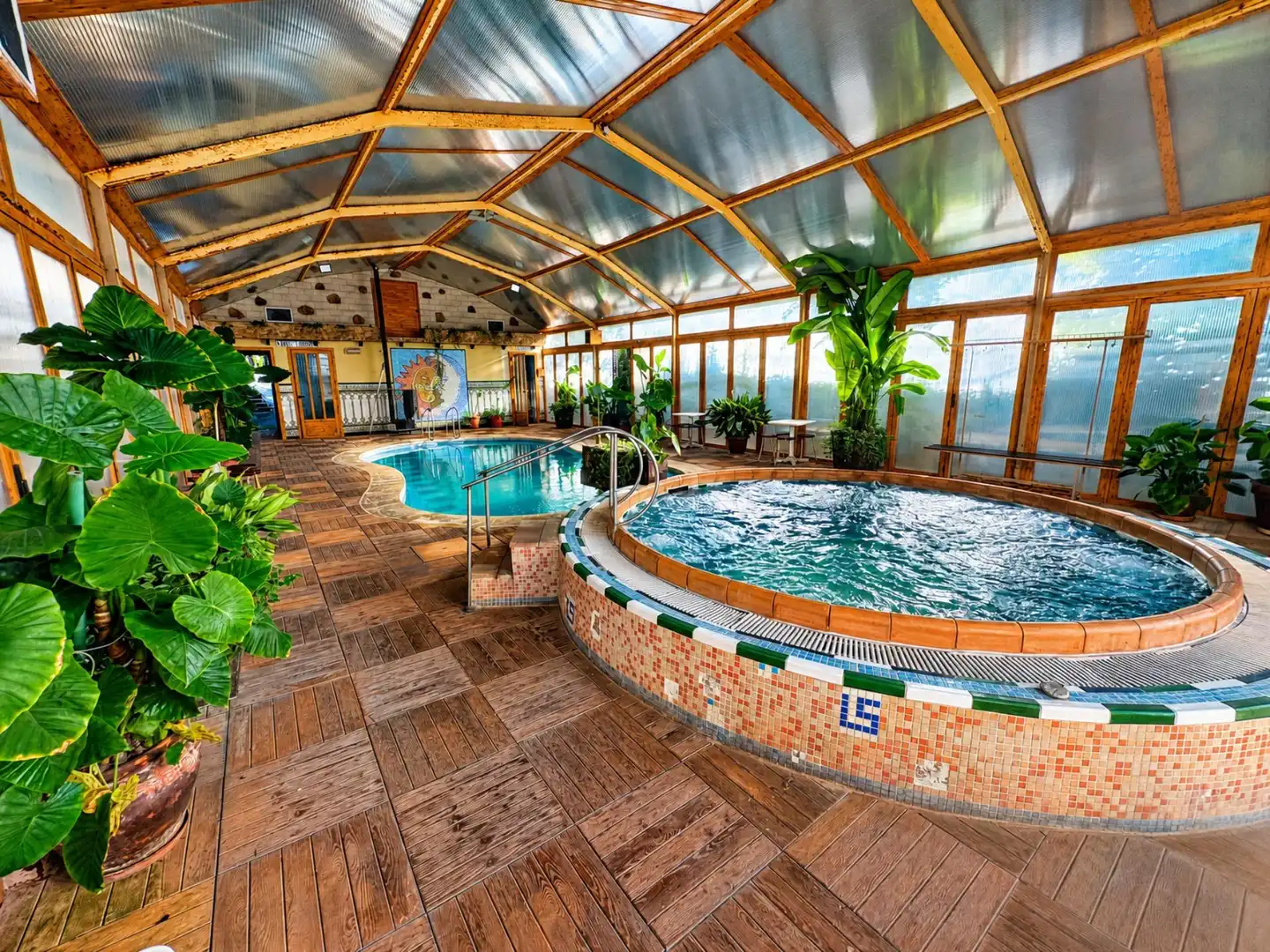 Piscina de Finca rústica en venta en Benatae con Calefacción, Jardín privado y Piscina