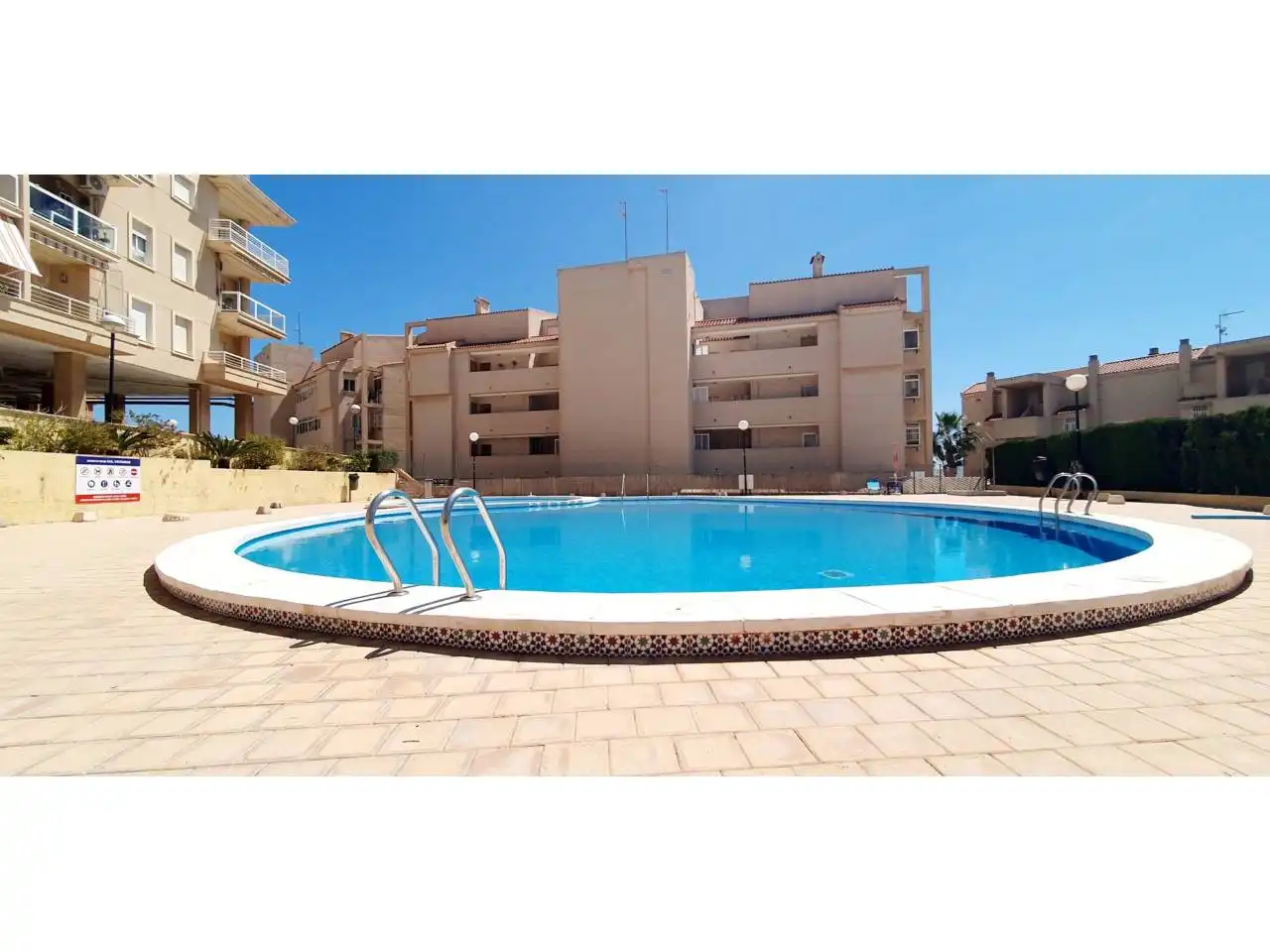 Swimming pool of Flat for sale in Santa Pola  with Air Conditioner, Heating and Terrace