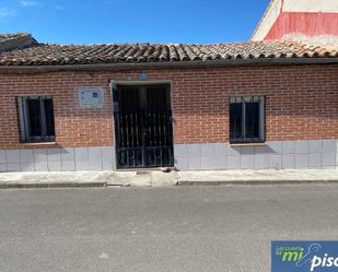 Exterior view of Single-family semi-detached for sale in Bobadilla del Campo  with Terrace