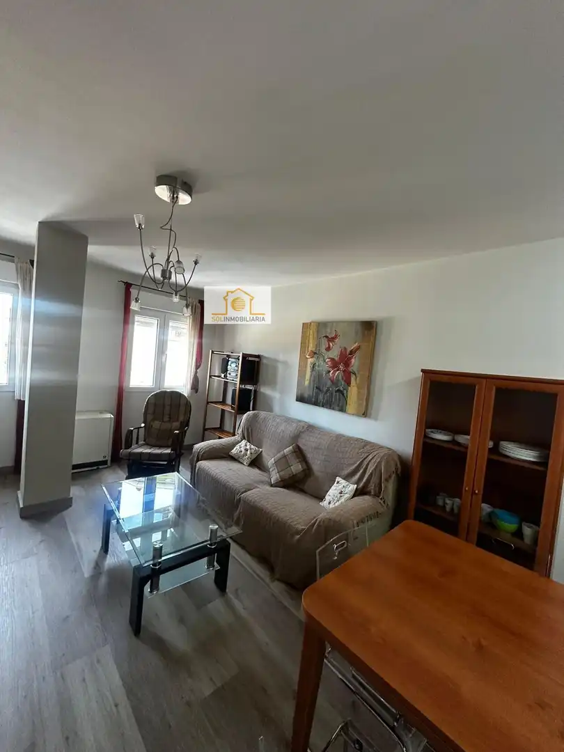 Sala de estar de Apartamento en venta en León Capital  con Calefacción, Parquet y Amueblado