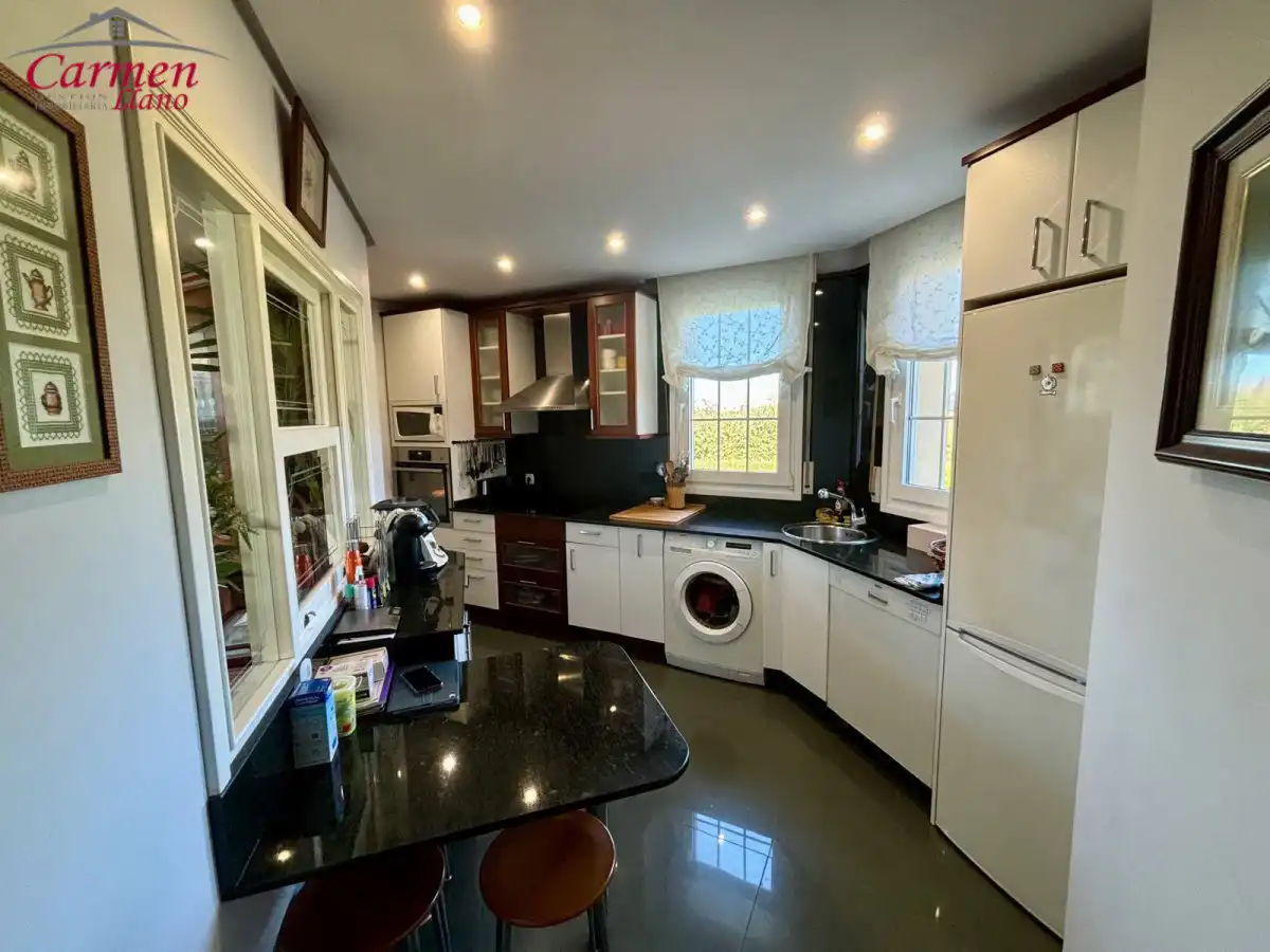 Cocina de Casa o chalet en venta en Getxo  con Calefacción, Jardín privado y Terraza