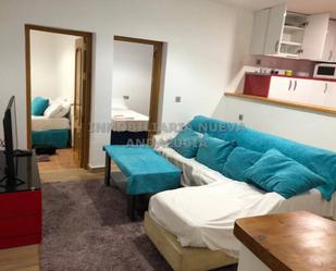Sala d'estar de Casa o xalet de lloguer en  Almería Capital amb Moblat