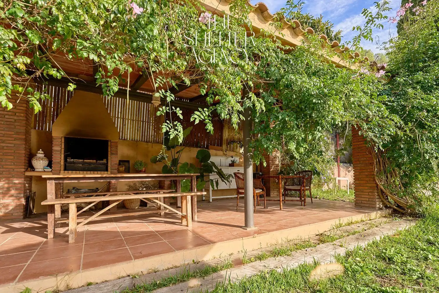 Terraza de Finca rústica en venta en Sant Pere de Ribes con Aire acondicionado, Jardín privado y Piscina comunitaria
