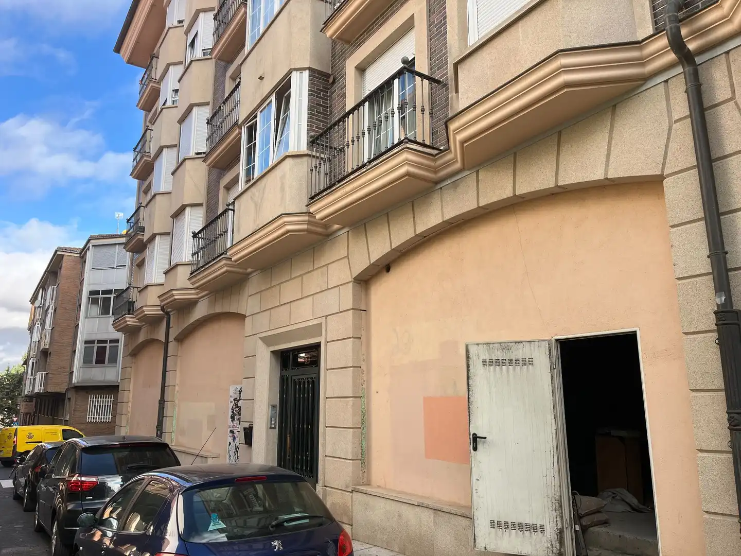 Außenansicht von Geschaftsraum zum Verkauf in Ávila