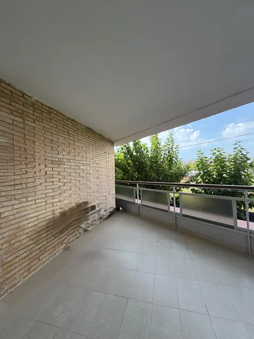 Piso con terraza en venta en Carrer de Joaquim Serra, imagen 5