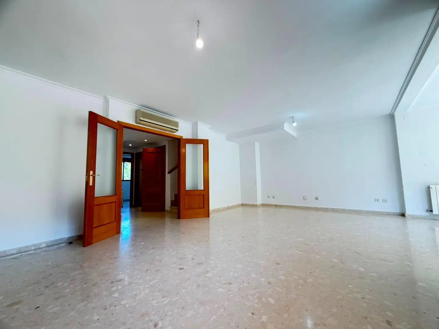 Dúplex en venta en Alicante / Alacant con Aire acondicionado, Calefacción y Terraza