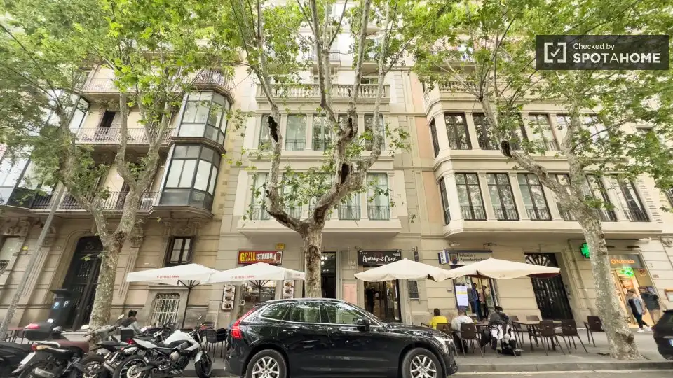 Exterior view of Flat for rent in Barcelona  with Air Conditioner, Heating and Furnished