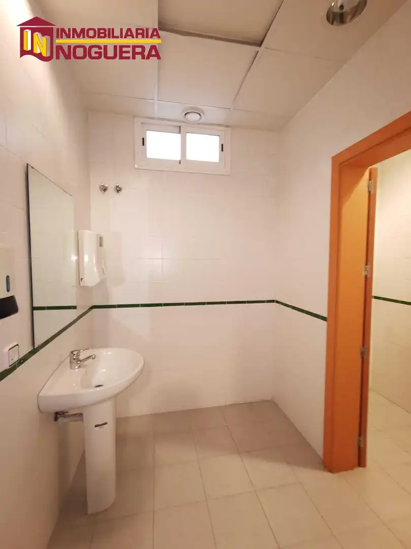 Badezimmer von Gebäude zur Miete in Écija