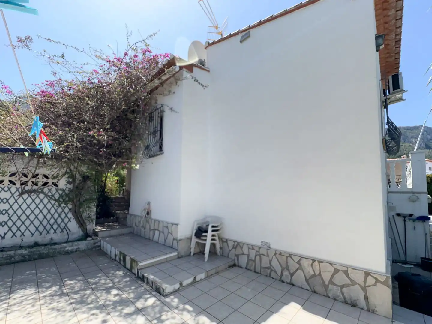 Vista exterior de Casa o chalet en venta en Dénia con Aire acondicionado, Calefacción y Jardín privado