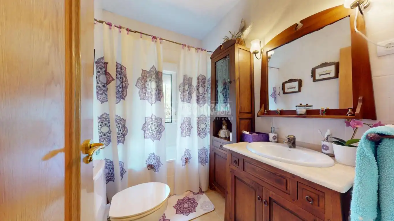 Bany de Casa o xalet en venda en El Casar amb Piscina