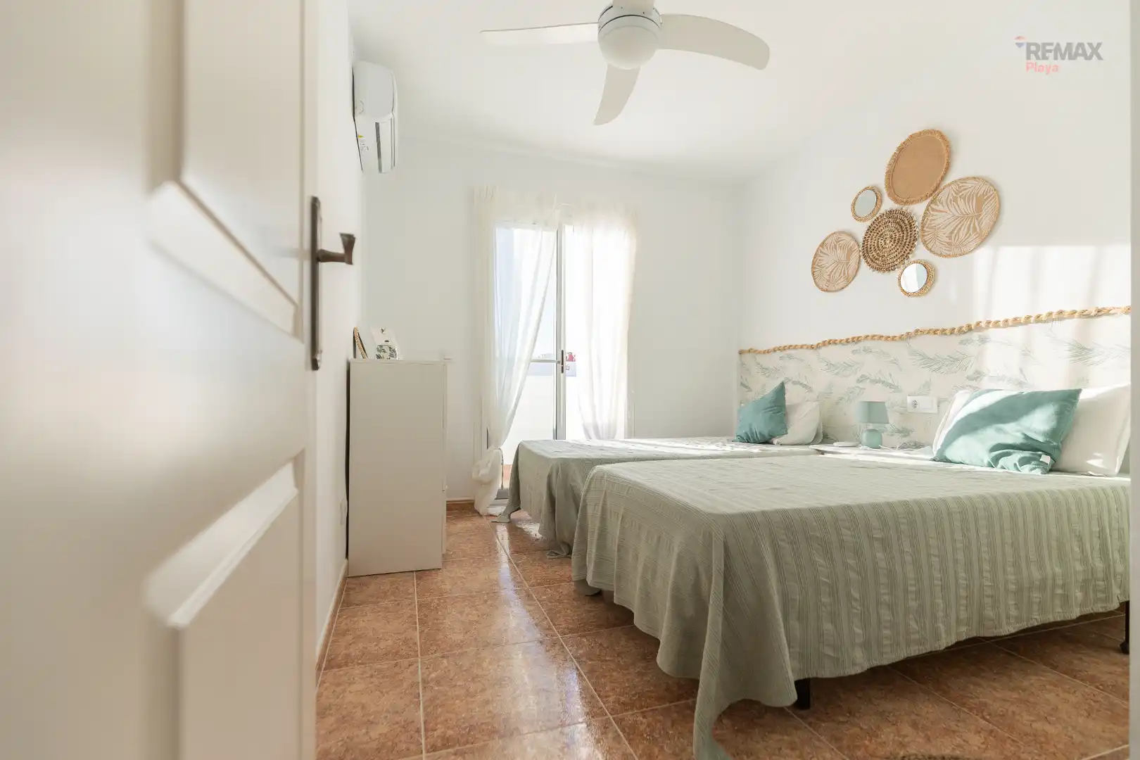 Terraced house with pool for sale in Calle Magallanes 142, imagen 22