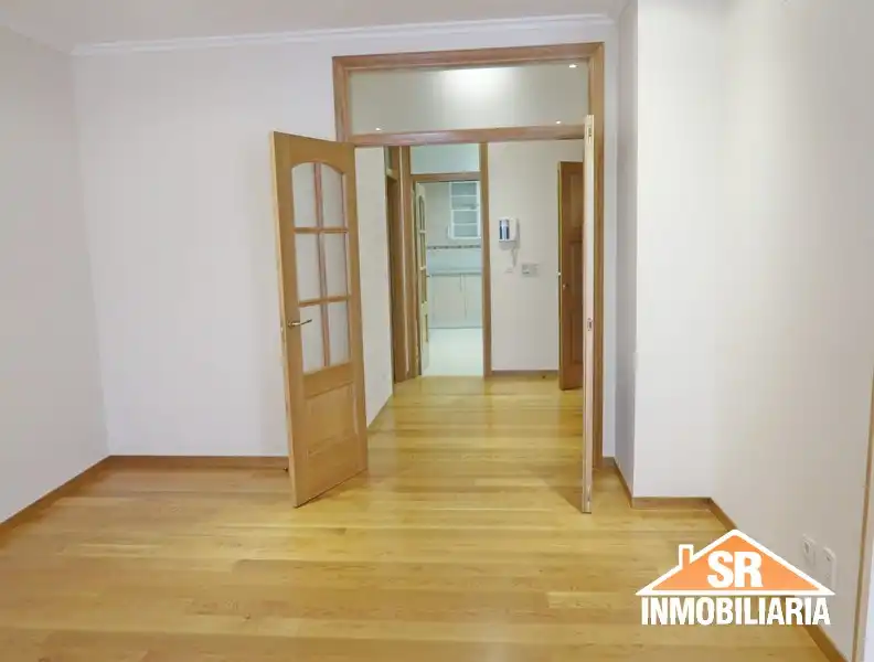 Pis de lloguer en A Coruña Capital  amb Calefacció, Parquet i Forn