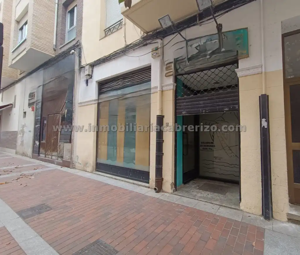 Vista exterior de Local en venta en  Logroño con Aire acondicionado, Calefacción y Terraza