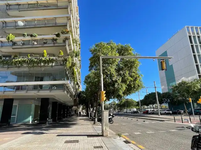 Local en venda a Avinguda d'Eduard Maristany, El Besós i el Maresme