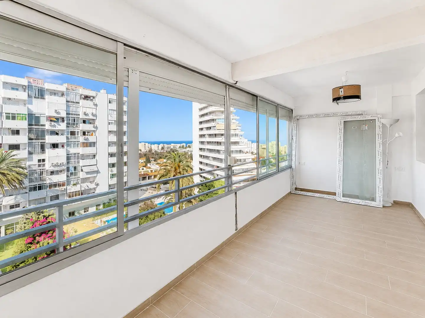 Vista exterior de Apartamento en venta en Benalmádena con Aire acondicionado, Terraza y Amueblado
