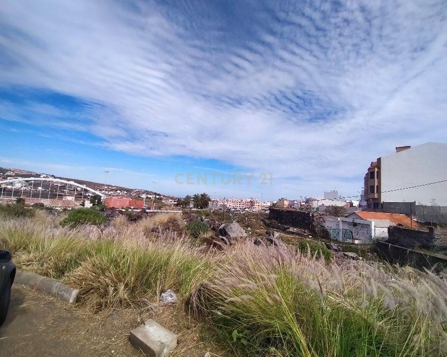 Terreny industrial en venda en Telde