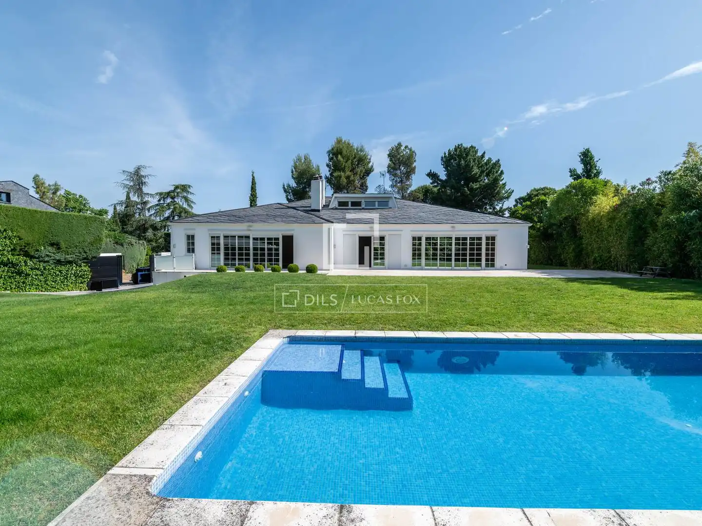 Villa avec piscine à vendre à Urbanización La Moraleja