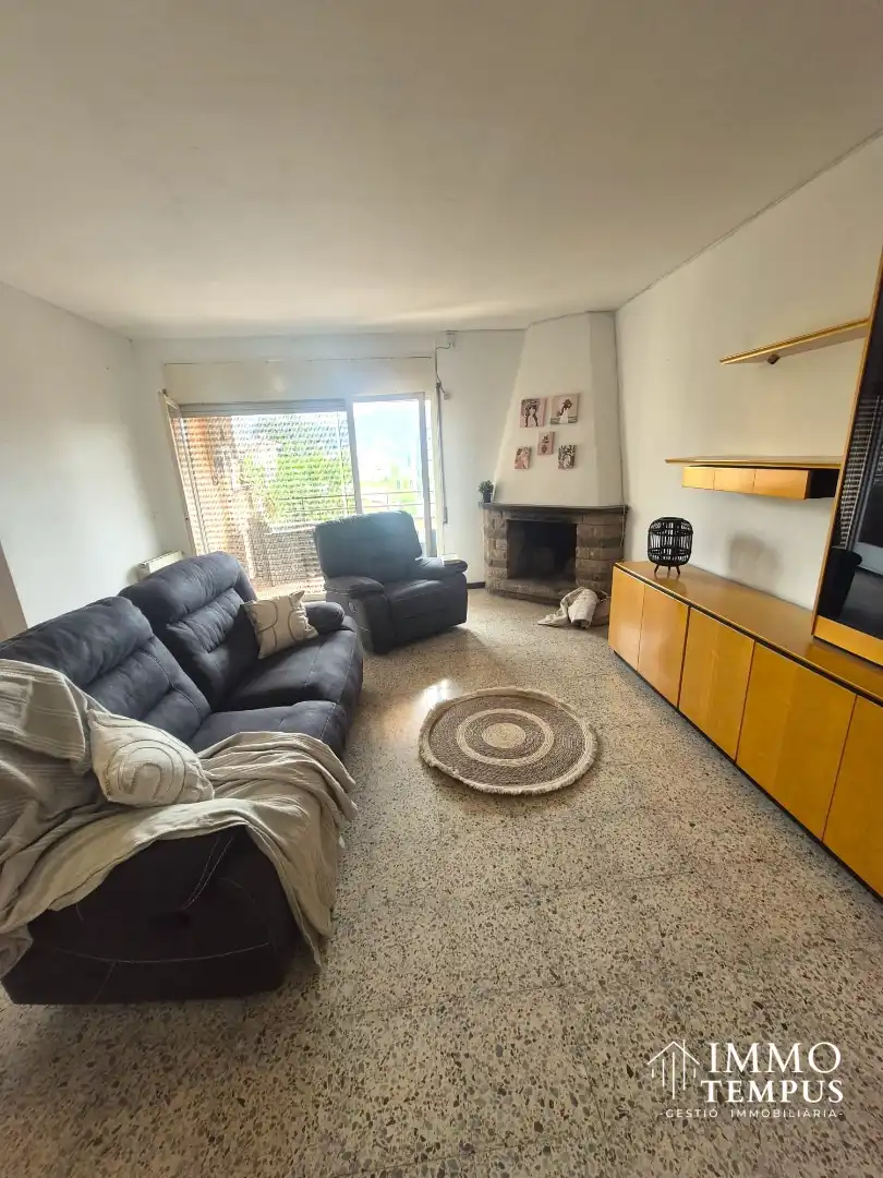 Sala d'estar de Pis en venda en Esparreguera amb Traster, Forn i Balcó