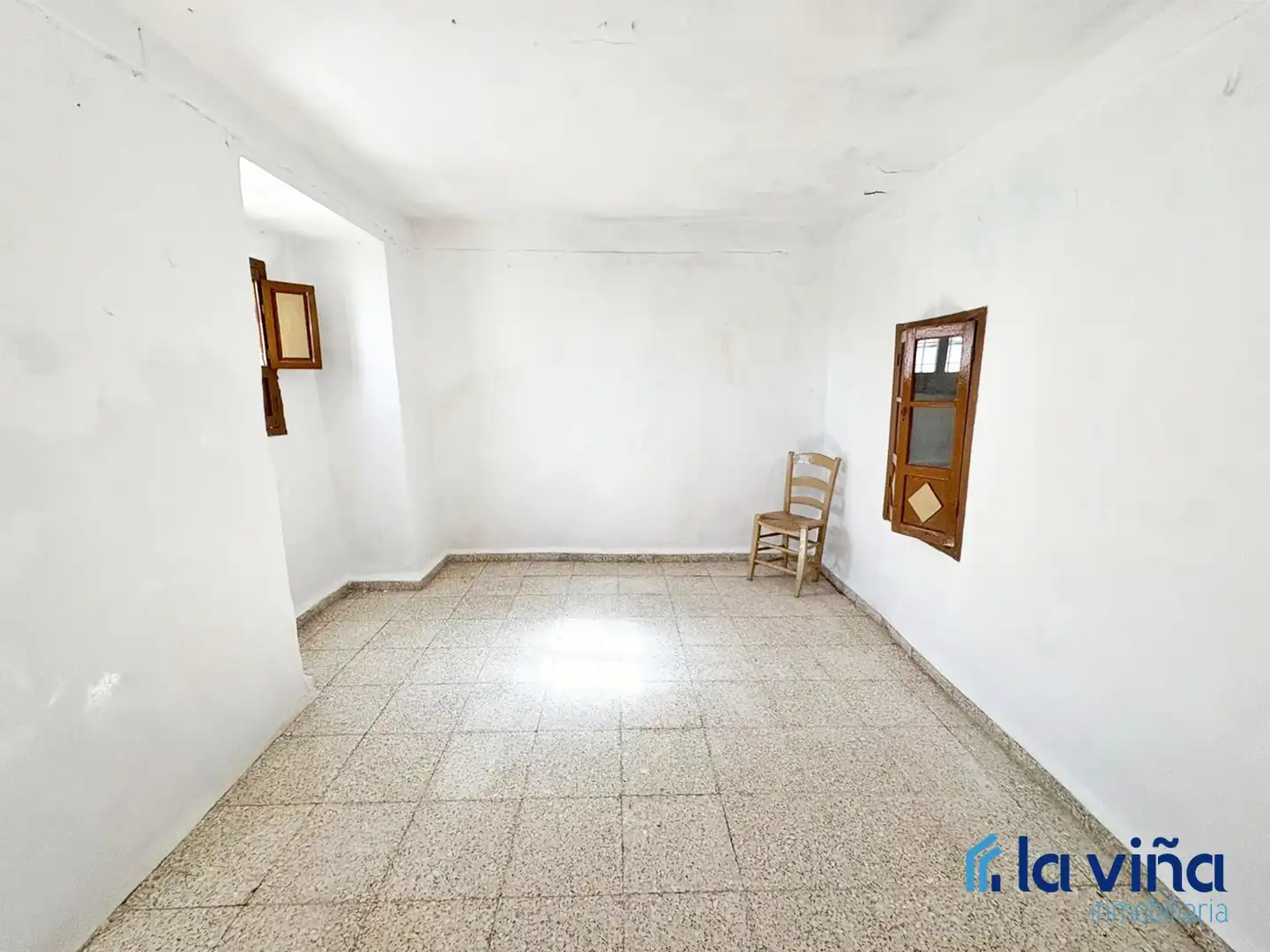 Sala d'estar de Casa o xalet en venda en Iznájar amb Jardí privat i Traster