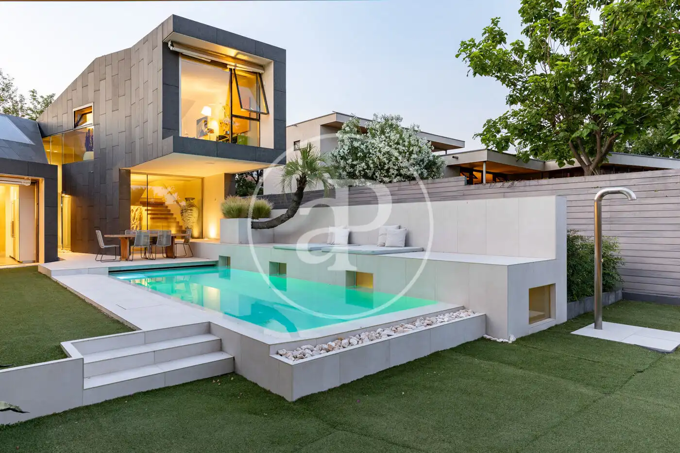 Piscina de Casa o xalet en venda en Sant Cugat del Vallès amb Aire condicionat, Calefacció i Jardí privat