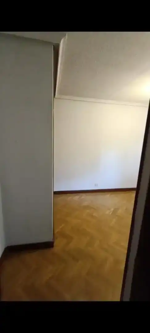 Bedroom of Houses for share in Madrid  with Parquet flooring, Washing machine and Microwave