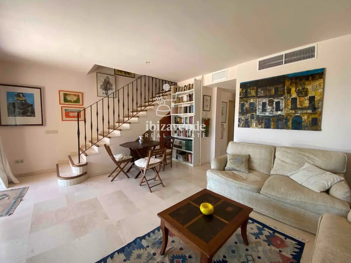 Sala de estar de Dúplex de alquiler en Sant Antoni de Portmany con Aire acondicionado, Jardín privado y Terraza