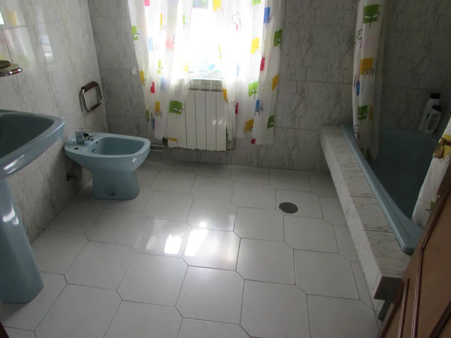 Bany de Casa o xalet en venda en Ferrol amb Calefacció i Jardí privat