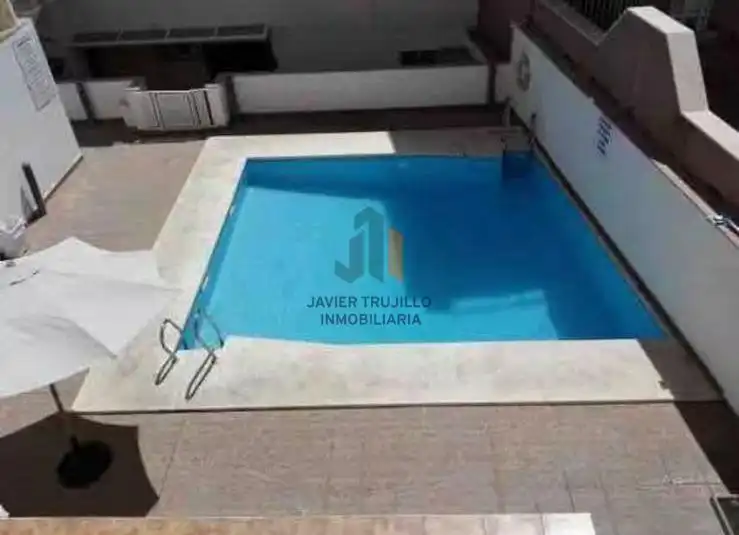 Piscina de Apartament en venda en Torrox amb Piscina i Moblat
