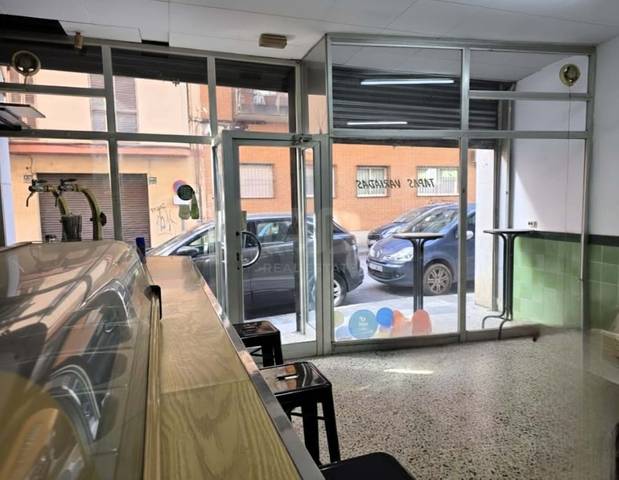 Local comercial en Alquiler en Morera