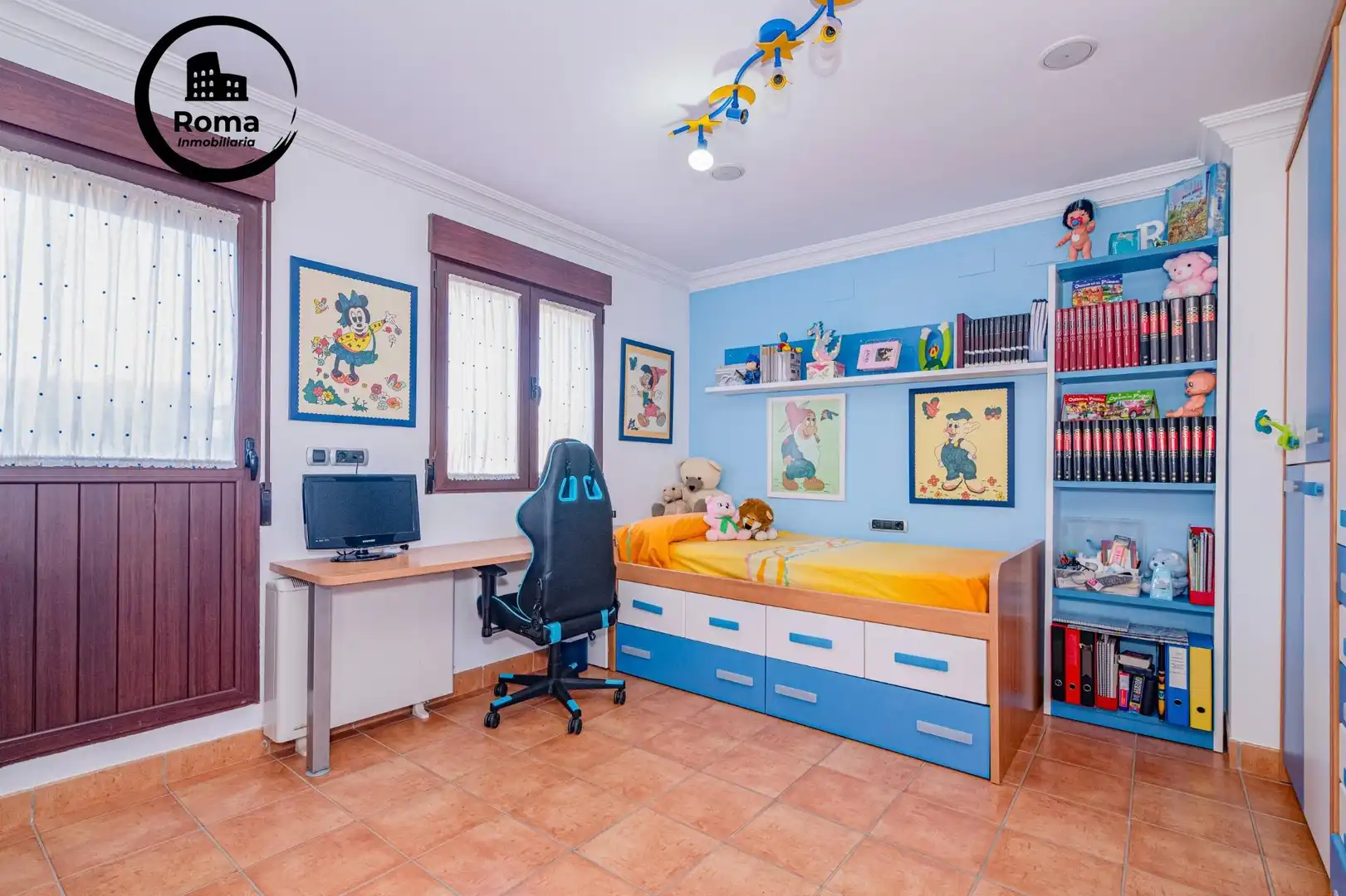 Habitación de Casa adosada en venta en La Zubia con Aire acondicionado, Calefacción y Piscina